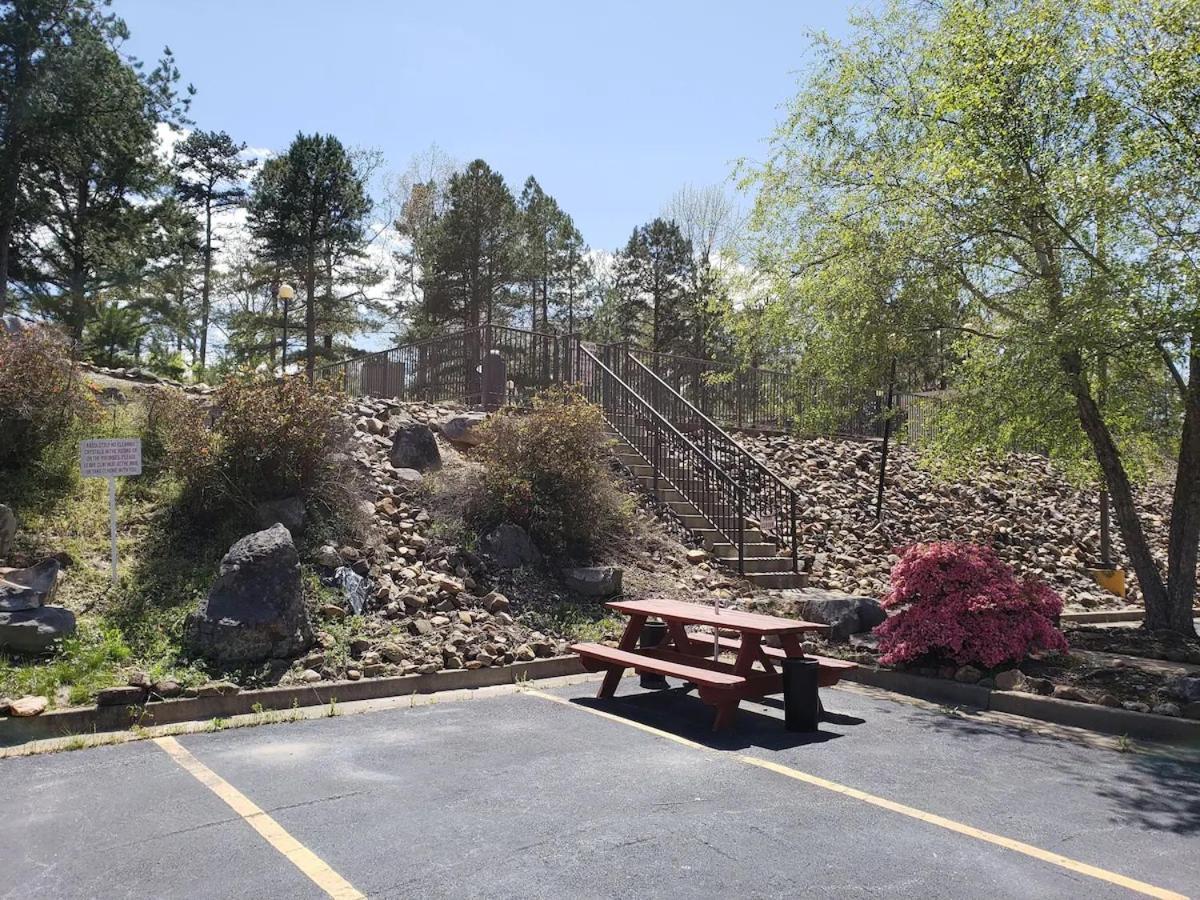 Hot Springs Village Inn المظهر الخارجي الصورة