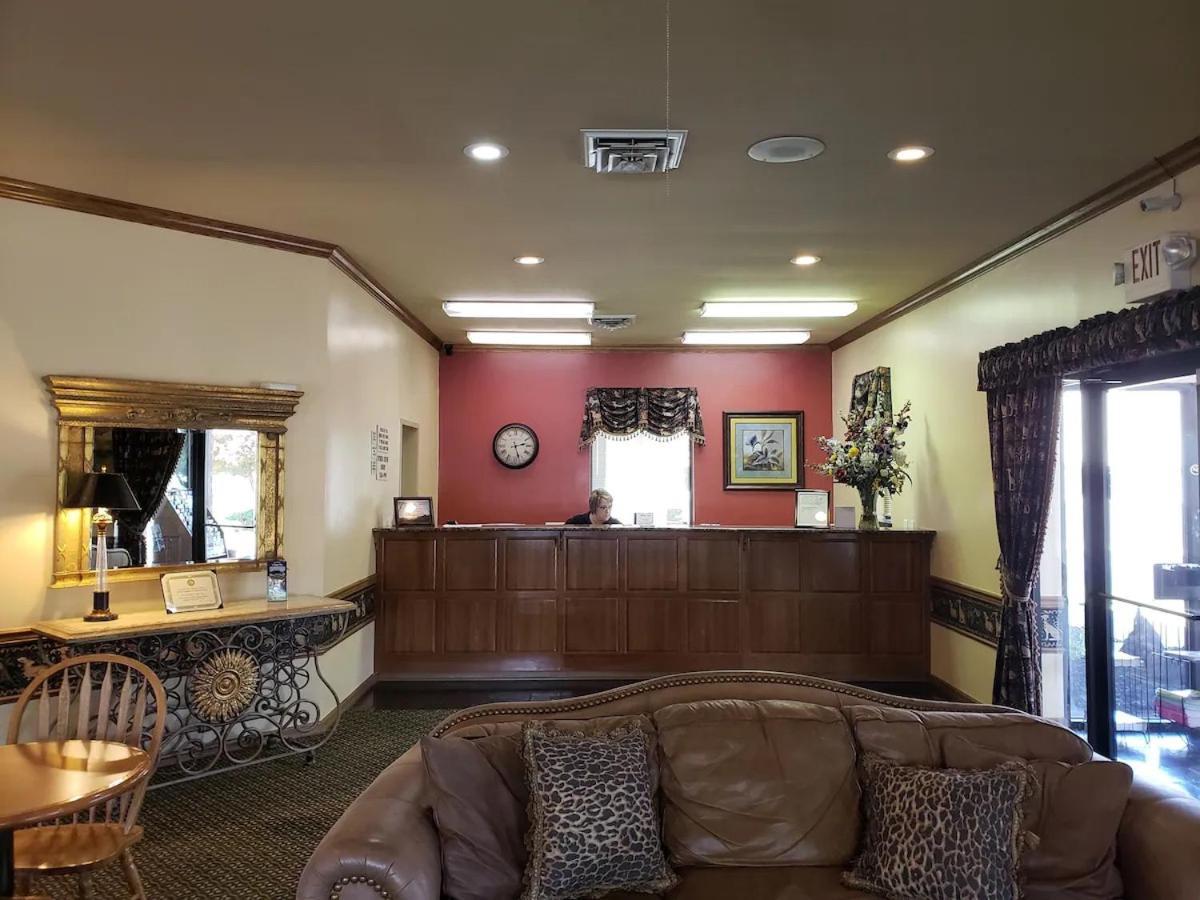 Hot Springs Village Inn المظهر الخارجي الصورة