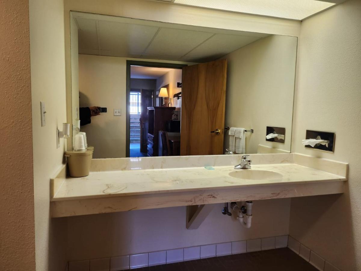 Hot Springs Village Inn المظهر الخارجي الصورة